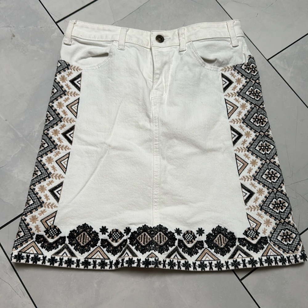 Anthropologie Embroidered Jean Skirt Size 2